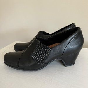 Clarks Artisan Sugar Maple 26102224 Black Slip On Pump Heel Size 10